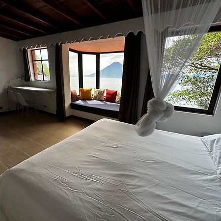 Atitlan Sunset Lodge Santa Cruz La Laguna Exterior photo