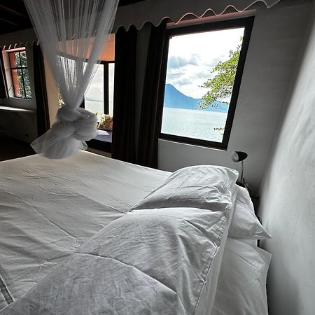 Atitlan Sunset Lodge Santa Cruz La Laguna Exterior photo