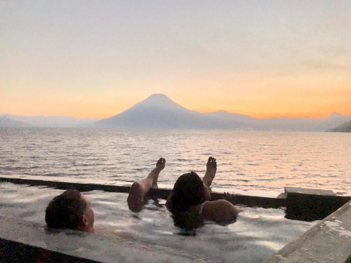 Atitlan Sunset Lodge Santa Cruz La Laguna Exterior photo