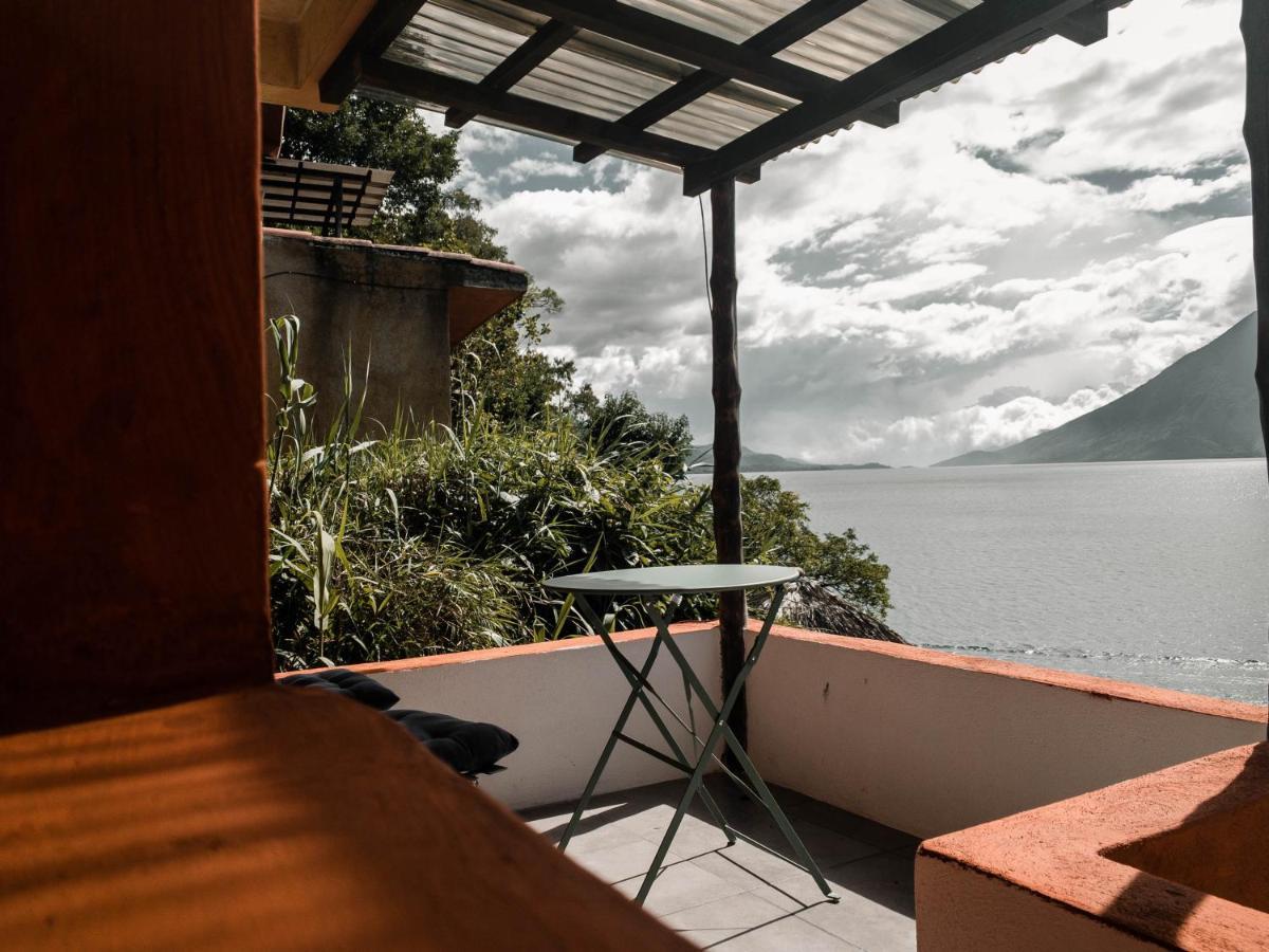 Atitlan Sunset Lodge Santa Cruz La Laguna Exterior photo
