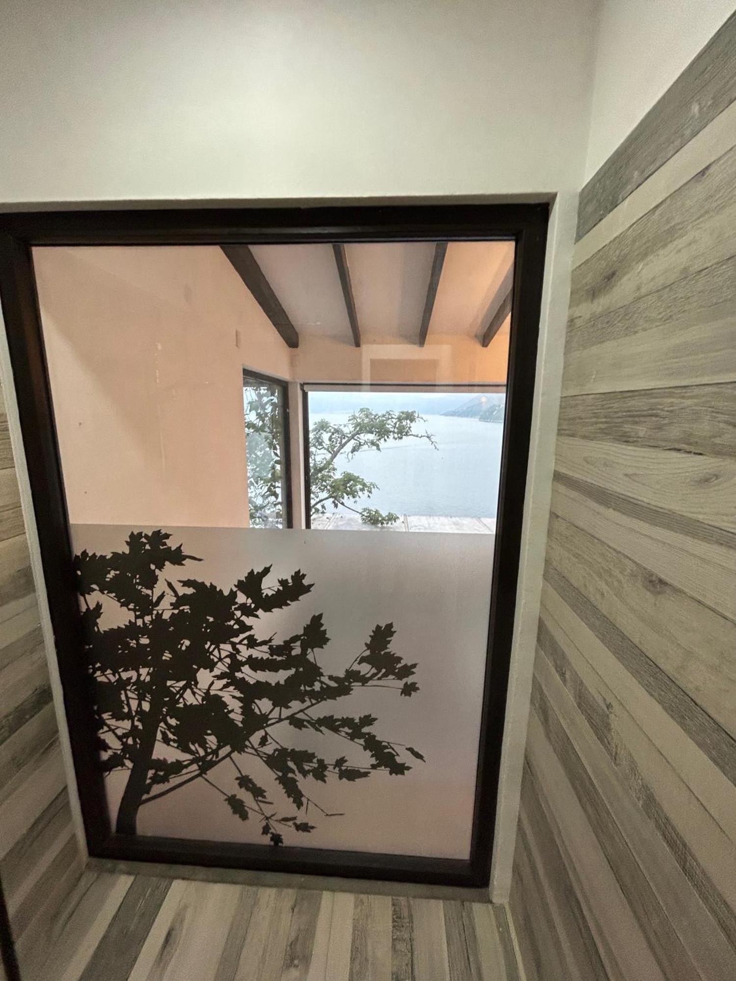 Atitlan Sunset Lodge Santa Cruz La Laguna Exterior photo