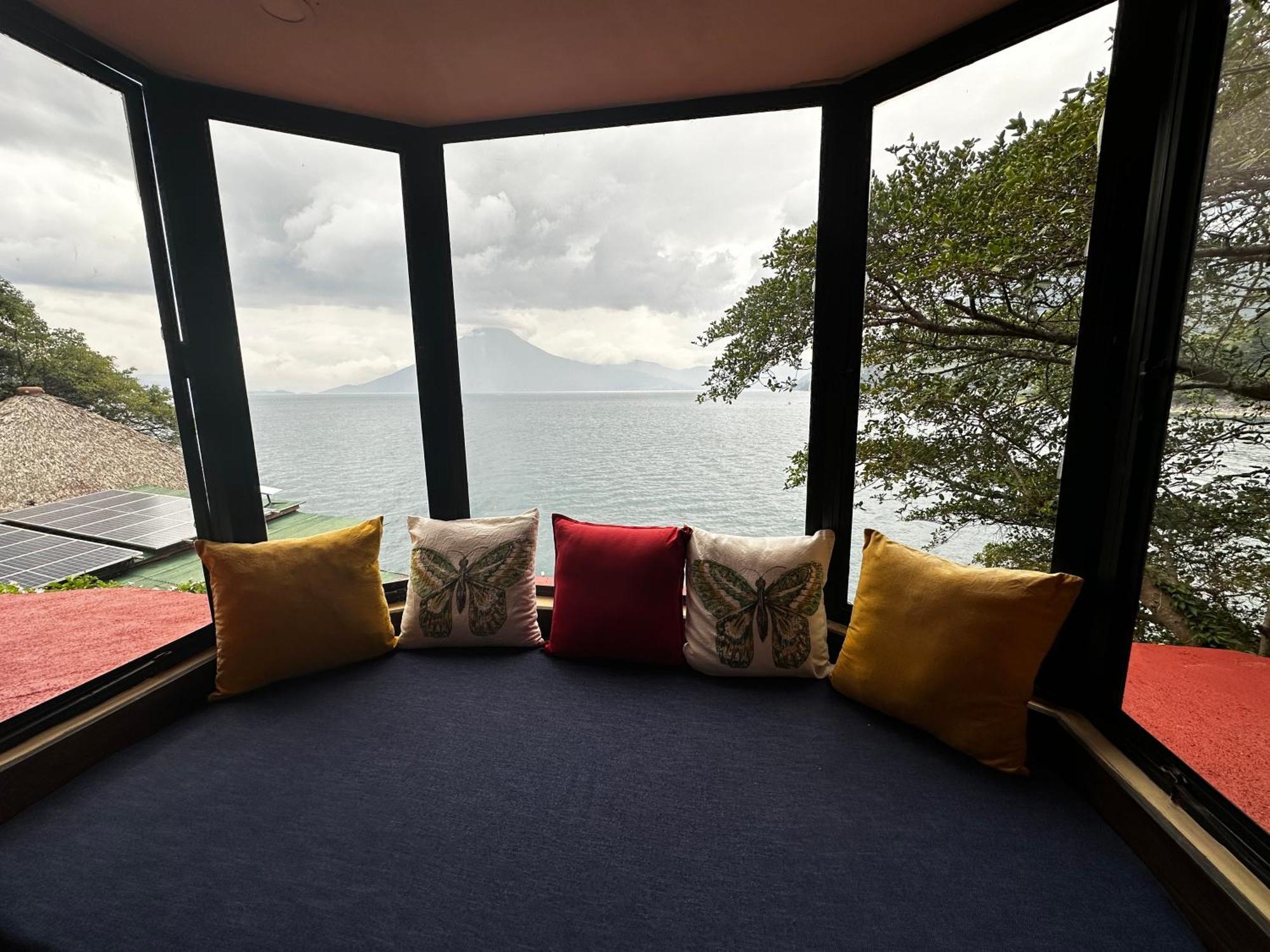 Atitlan Sunset Lodge Santa Cruz La Laguna Exterior photo