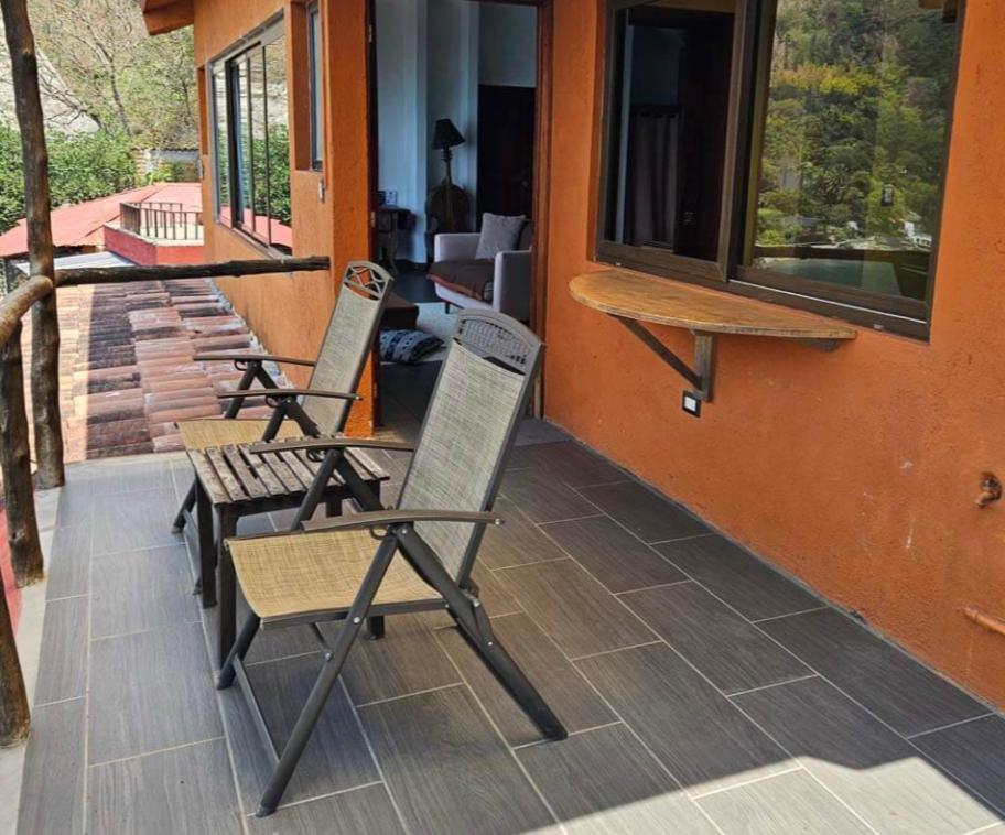 Atitlan Sunset Lodge Santa Cruz La Laguna Exterior photo