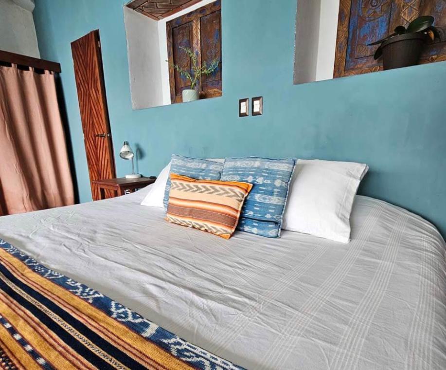 Atitlan Sunset Lodge Santa Cruz La Laguna Exterior photo