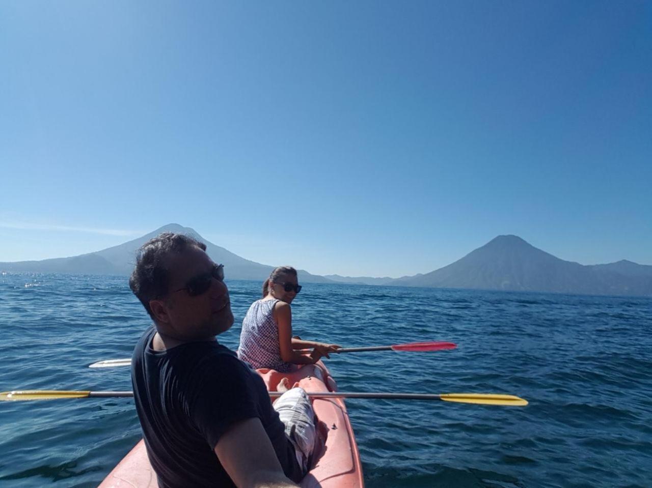 Atitlan Sunset Lodge Santa Cruz La Laguna Exterior photo