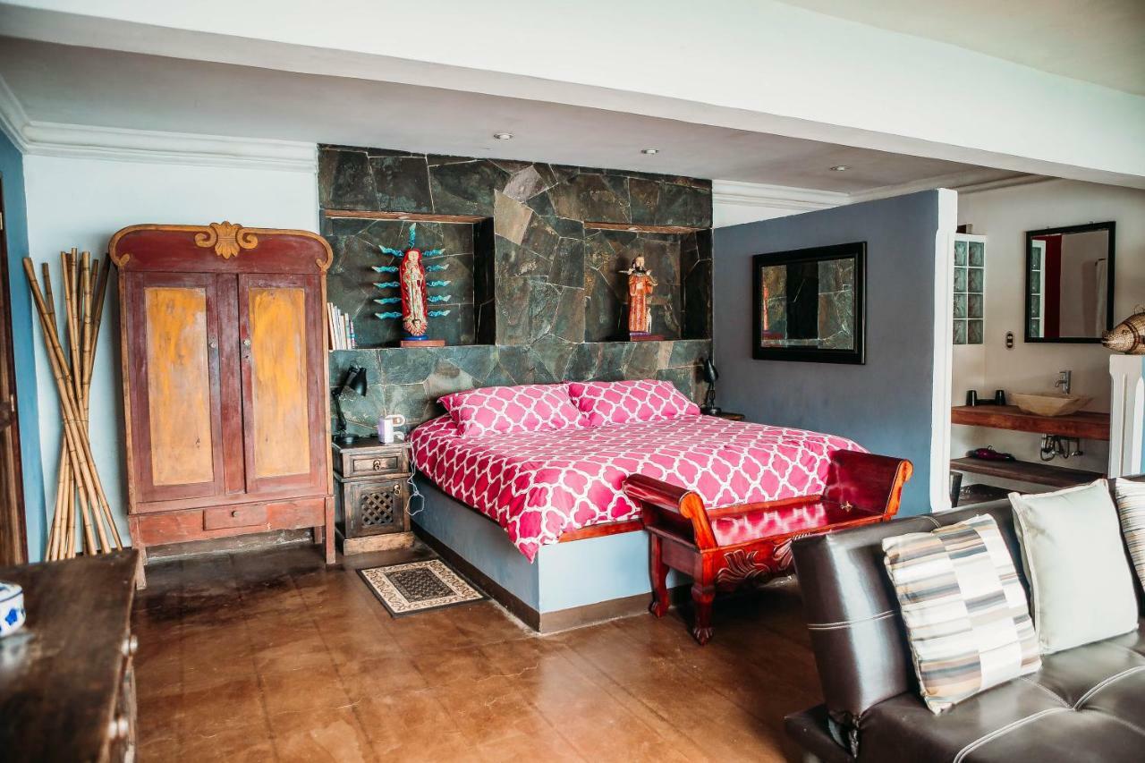 Atitlan Sunset Lodge Santa Cruz La Laguna Exterior photo